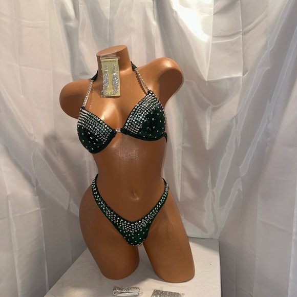 Npc competition wellness bikini suit emerald green 34B cup small bottom handmade - Picture 4 of 4